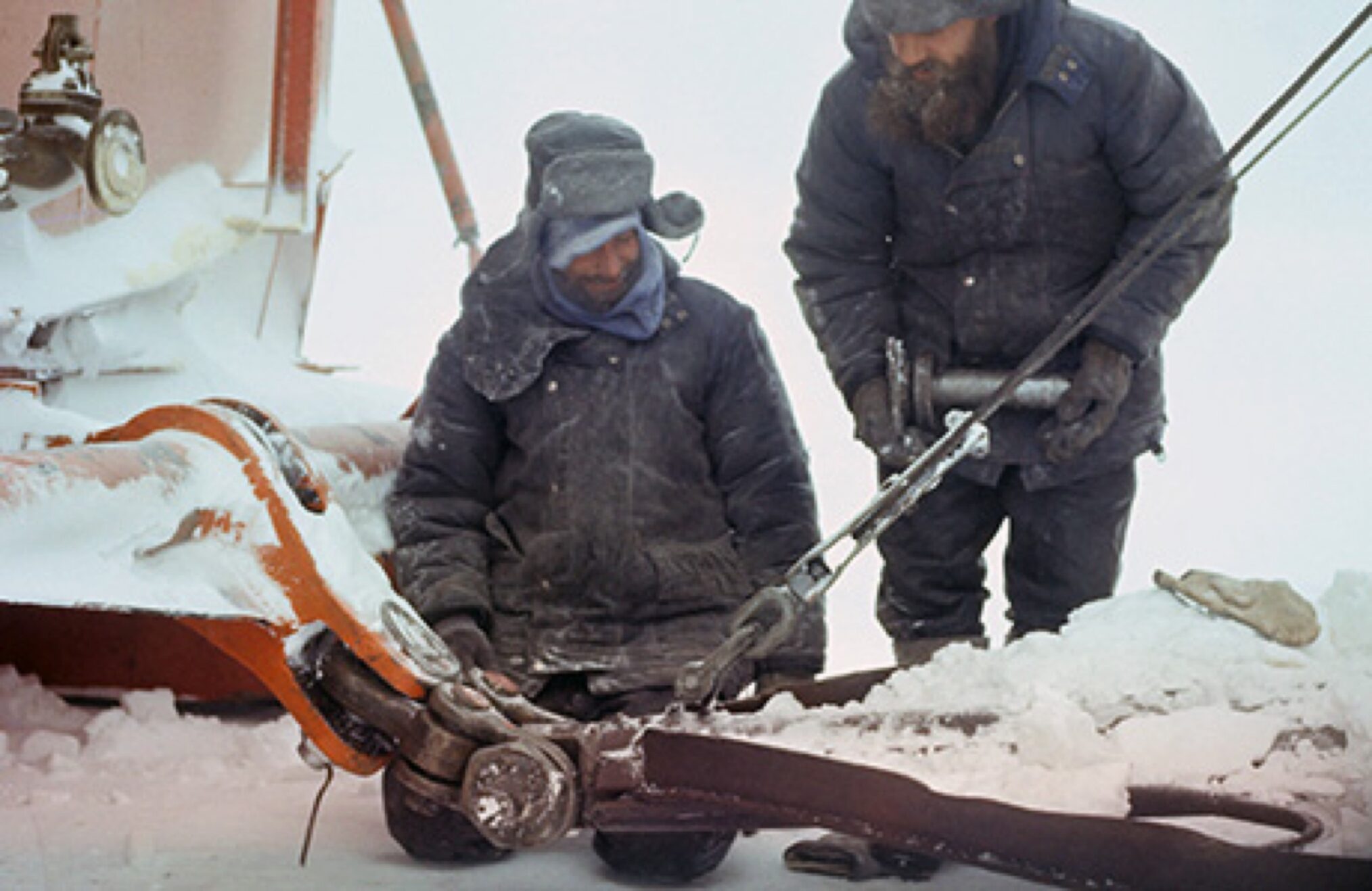 Eiskalt vereint. Die Geschichte der letzten DDR- Antarktisexpedition – IMG-041 Eiskalt vereint. Die Geschichte der letzten DDR- Antarktisexpedition