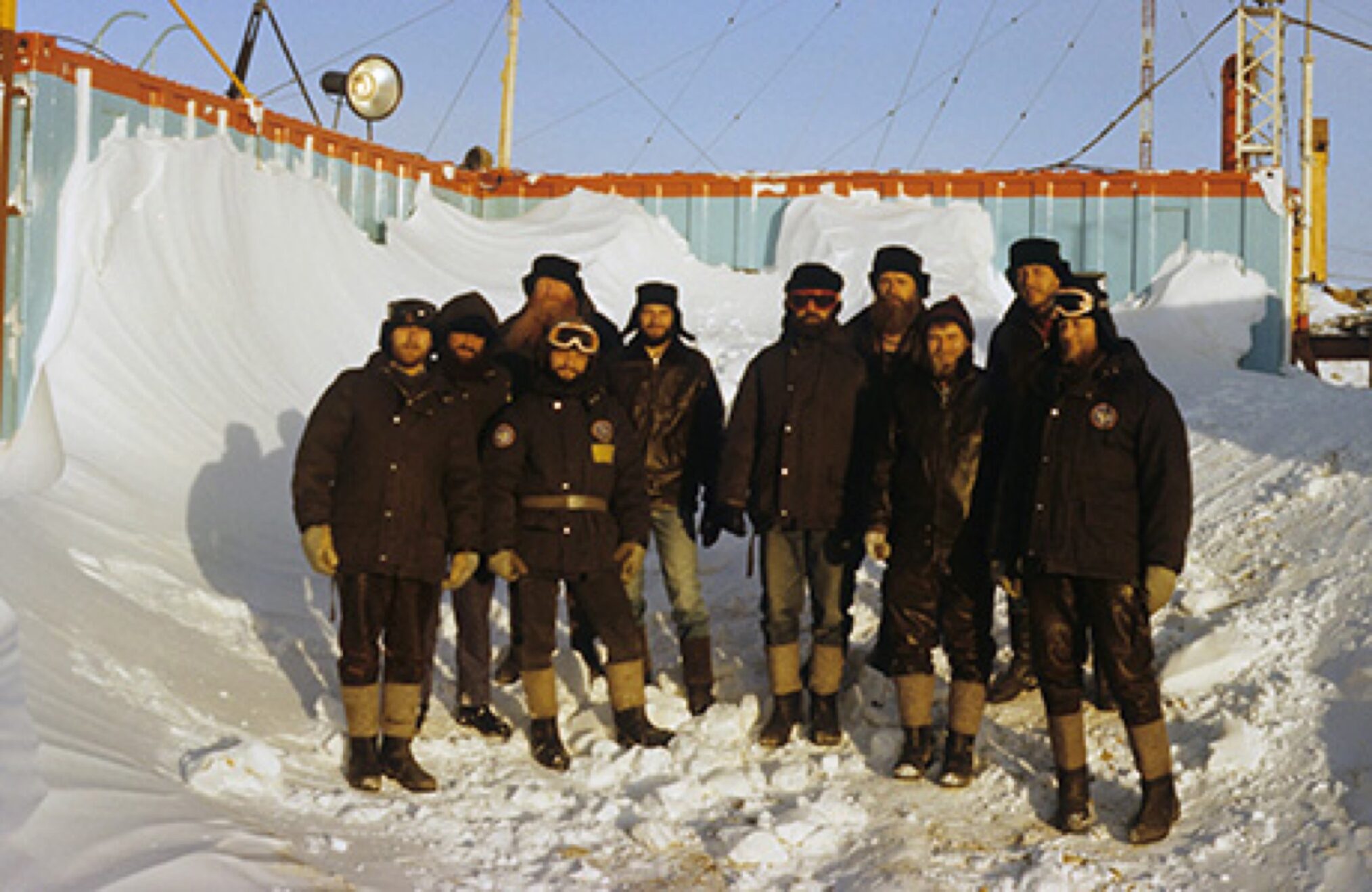 Eiskalt vereint. Die Geschichte der letzten DDR- Antarktisexpedition – IMG-044 Eiskalt vereint. Die Geschichte der letzten DDR- Antarktisexpedition