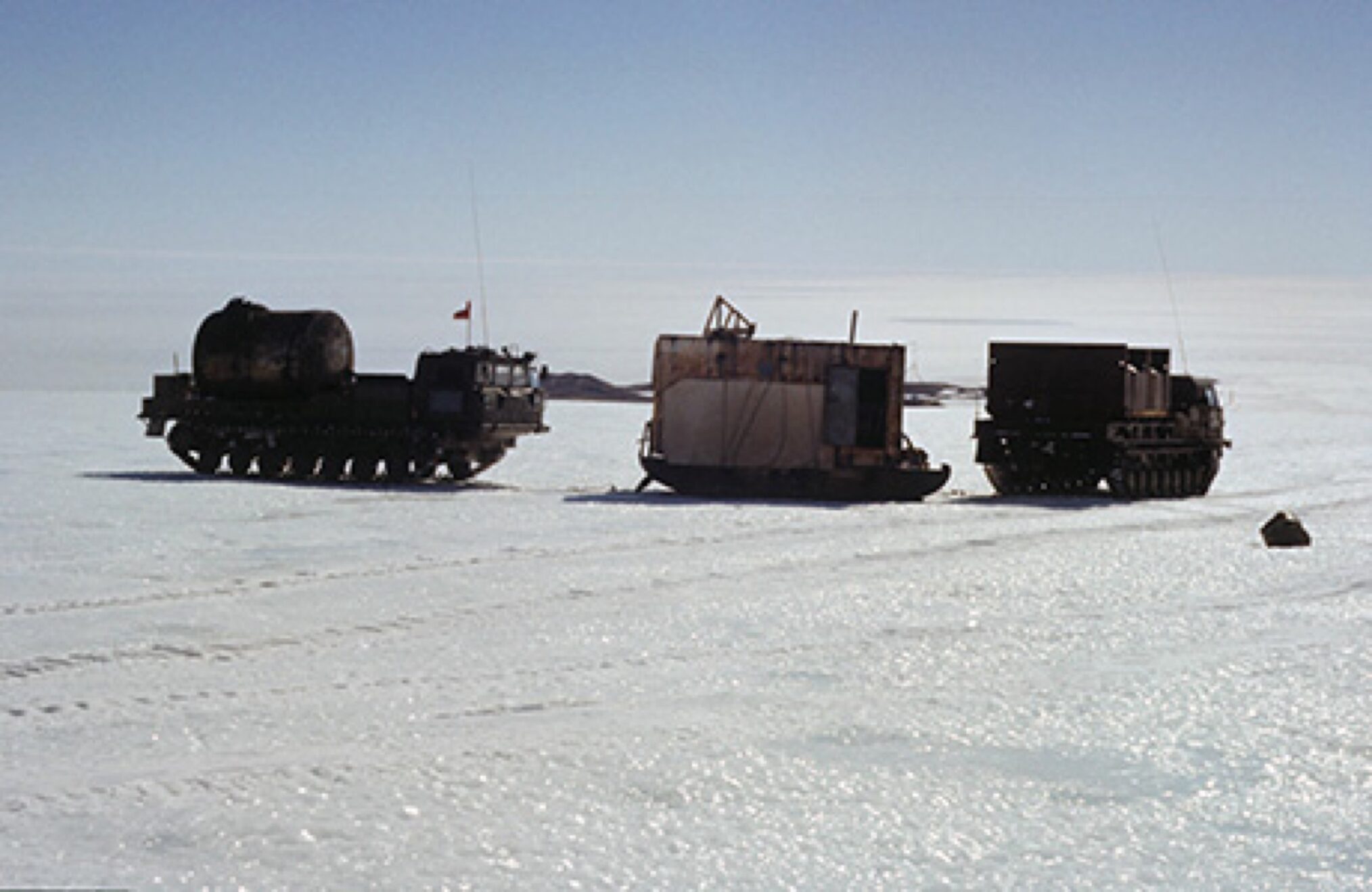 Eiskalt vereint. Die Geschichte der letzten DDR- Antarktisexpedition – IMG-053 Eiskalt vereint. Die Geschichte der letzten DDR- Antarktisexpedition
