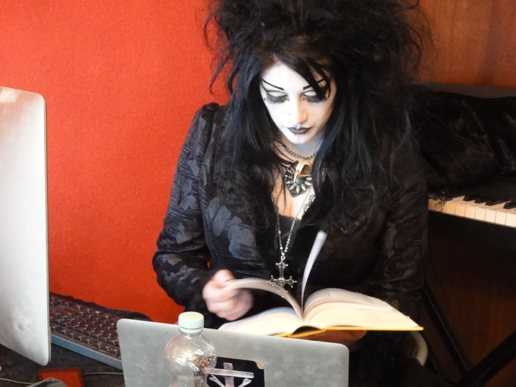 Goths und die Welt: Mein Leben in Schwarz – DSC06011 Goths und die Welt: Mein Leben in Schwarz
